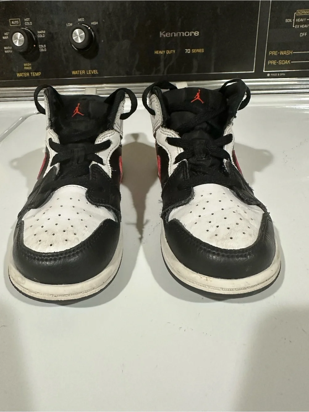 Air Jordan retro 1 mid chile red size 10c toddler boys unisex